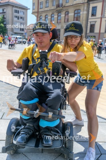 Ples na vozičkih ob 40. obletnici mariborskega društva Sonček