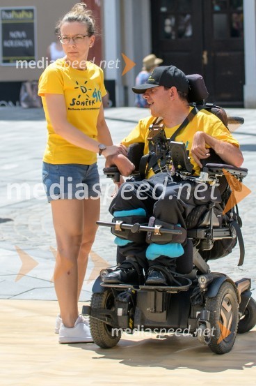 Ples na vozičkih ob 40. obletnici mariborskega društva Sonček