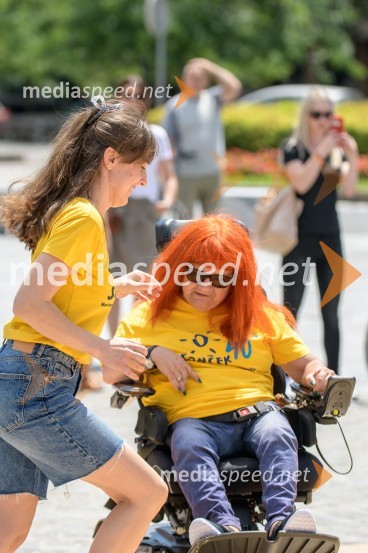 Ples na vozičkih ob 40. obletnici mariborskega društva Sonček