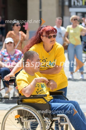 Ples na vozičkih ob 40. obletnici mariborskega društva Sonček