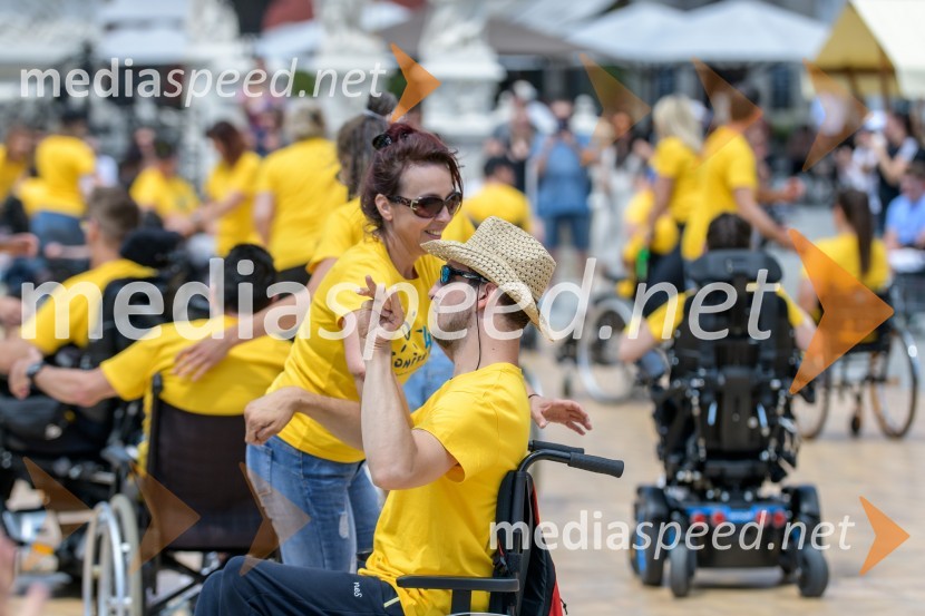 Ples na vozičkih ob 40. obletnici mariborskega društva Sonček