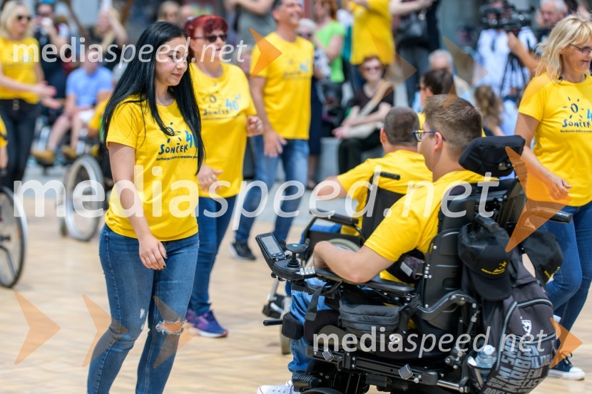 Ples na vozičkih ob 40. obletnici mariborskega društva Sonček