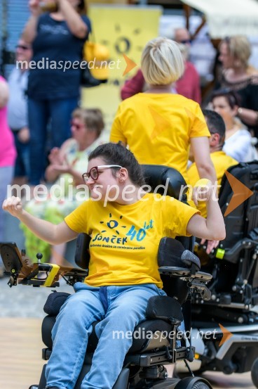 Ples na vozičkih ob 40. obletnici mariborskega društva Sonček