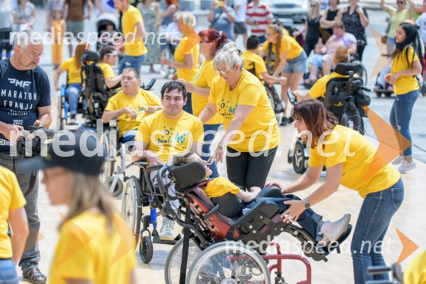 Ples na vozičkih ob 40. obletnici mariborskega društva Sonček