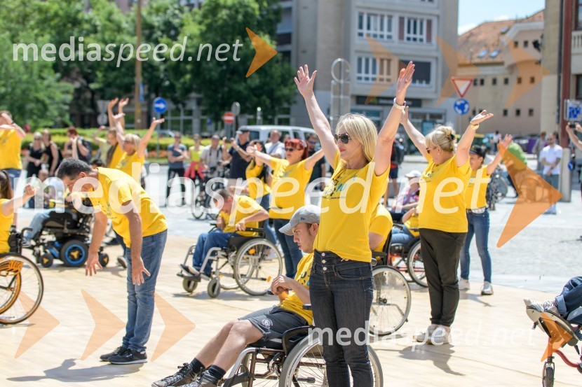 Ples na vozičkih ob 40. obletnici mariborskega društva Sonček
