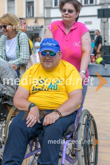 Ples na vozičkih ob 40. obletnici mariborskega društva Sonček