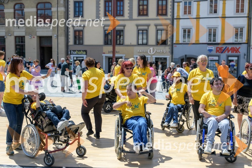 Ples na vozičkih ob 40. obletnici mariborskega društva Sonček