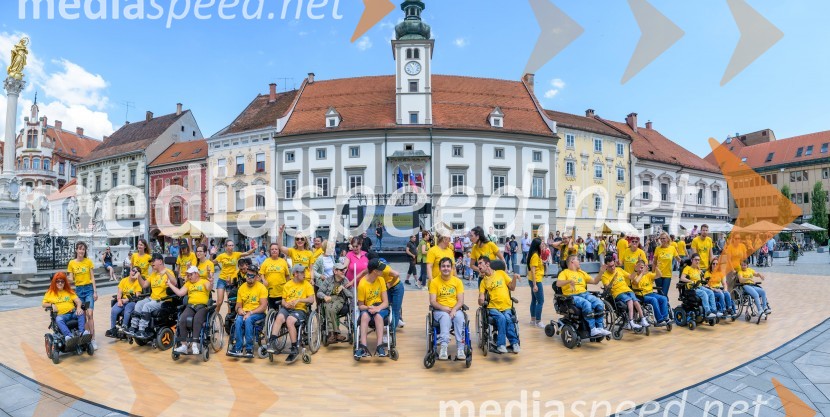 Ples na vozičkih ob 40. obletnici mariborskega društva Sonček