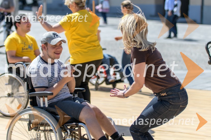 Ples na vozičkih ob 40. obletnici mariborskega društva Sonček