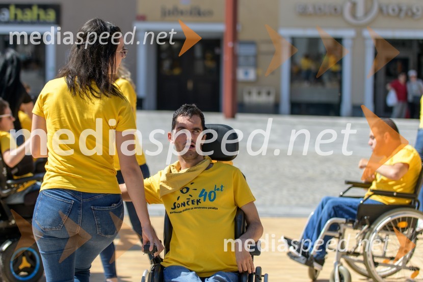 Ples na vozičkih ob 40. obletnici mariborskega društva Sonček