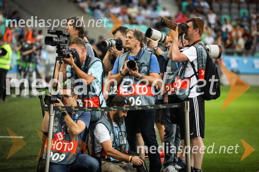 Nogometna tekma Slovenija-Srbija