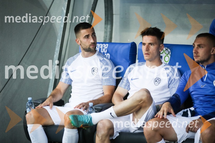  Andraž Šporar, nogometaš, ŠK Slovan Bratislava;  ... ;  ... Nogometna tekma Slovenija-Srbija