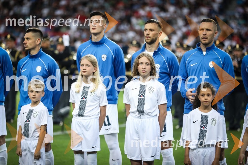  Gregor  Sikošek, nogometaš, NK Domžale;  Benjamin Šeško, nogometaš;  David Brekalo, nogometaš;  Jasmin Kurtić, nogometaš, SpalNogometna tekma Slovenija-Srbija