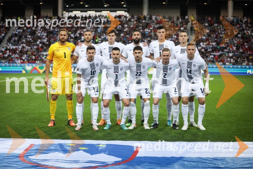  Jan Oblak, nogometaš, Atletico Madrid;  David Brekalo, nogometaš;  Jaka Bijol, nogometaš, PFC CSKA Moskva;  Miha Mevlja, nogometaš, PFC Sochi;  Benjamin Šeško, nogometaš;  Žan Celar, nogometaš;  Miha Zajc, nogometaš, Fenerbahče SK;  Gregor  Sikošek, nogometaš, NK Domžale;  Adam Gnezda Čerin, nogometaš, NK Domžale;  Žan  Karničnik, nogometaš;  Jasmin Kurtić, nogometaš, SpalNogometna tekma Slovenija-Srbija