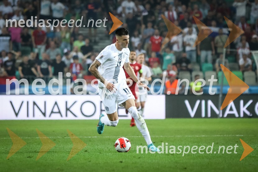  Benjamin Šeško, nogometašNogometna tekma Slovenija-Srbija