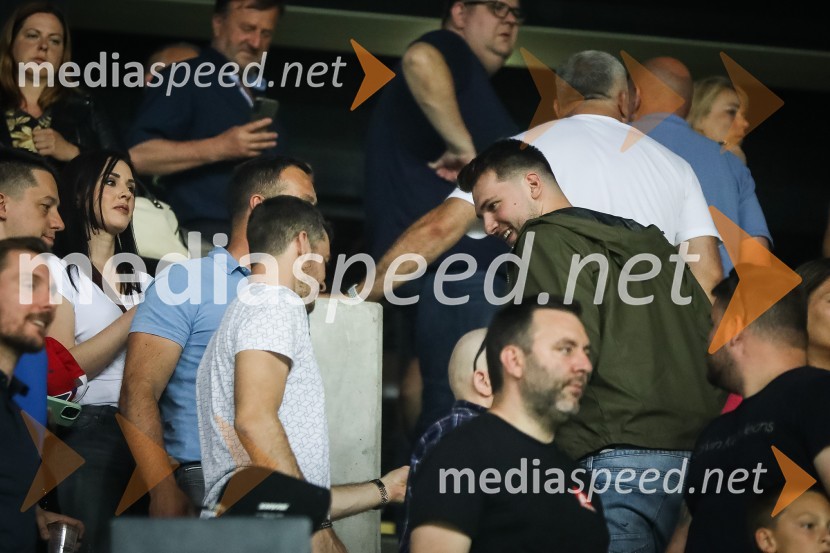  Goran Dragić, košarkar;  Luka  Dončić, košarkarNogometna tekma Slovenija-Srbija