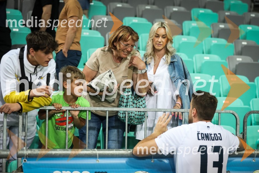 Nogometna tekma Slovenija-Srbija