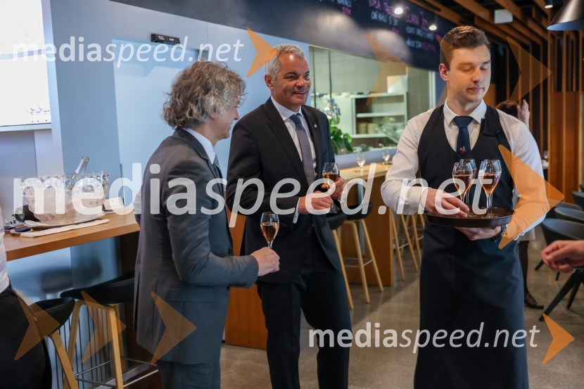 dr. Robert Golob, predsednik vlade RS;  Aleksander Saša Arsenovič, župan, Mestna občina Maribor;  ... Predsednik vlade dr. Robert Golob na delovnem obisku v Mariboru