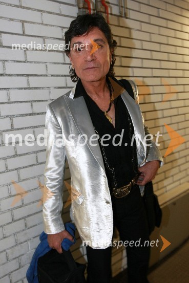 Jasmin Stavros, hrvaški pevecRTV Net praznuje, novoletni koncert