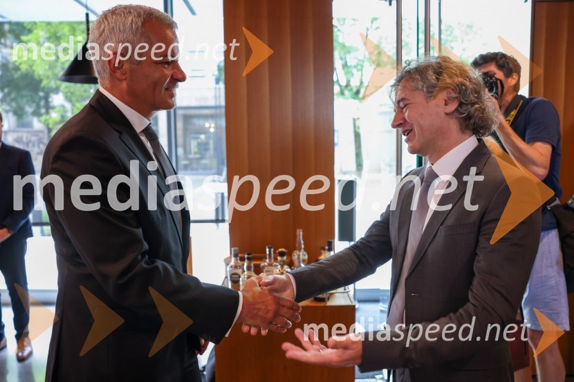  Aleksander Saša Arsenovič, župan, Mestna občina Maribor; dr. Robert Golob, predsednik vlade RSPredsednik vlade dr. Robert Golob na delovnem obisku v Mariboru