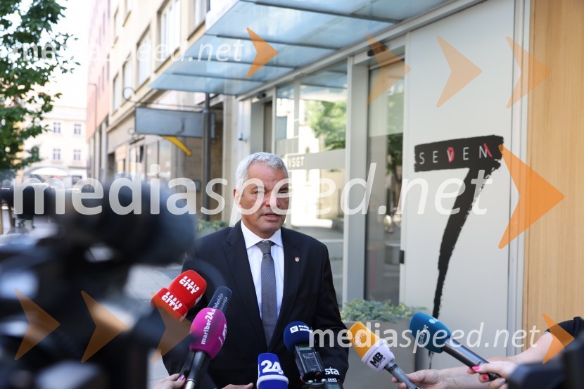  Aleksander Saša Arsenovič, župan, Mestna občina MariborPredsednik vlade dr. Robert Golob na delovnem obisku v Mariboru