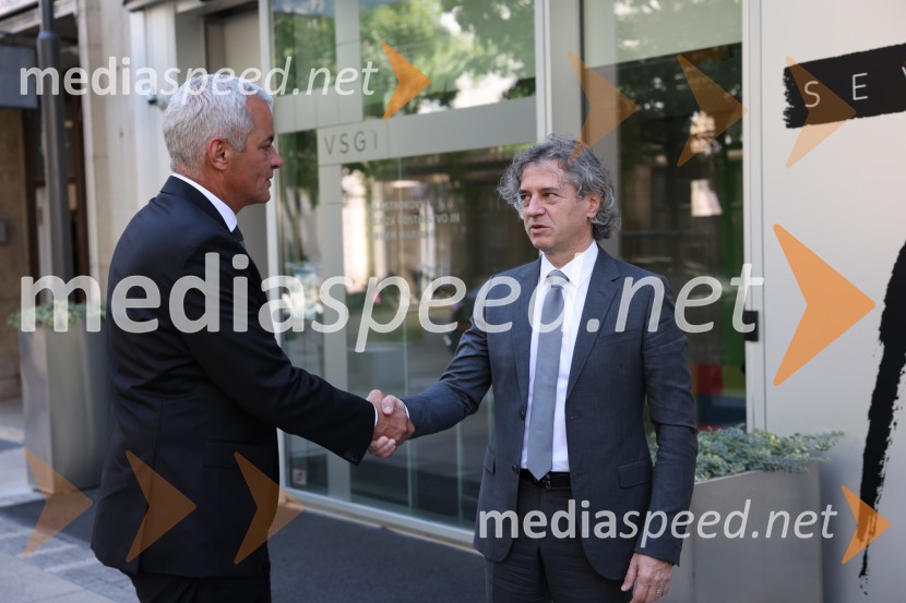  Aleksander Saša Arsenovič, župan, Mestna občina Maribor; dr. Robert Golob, predsednik vlade RSPredsednik vlade dr. Robert Golob na delovnem obisku v Mariboru