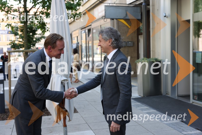 dr. Samo Peter Medved,  podžupan, Mestna občina Maribor ; dr. Robert Golob, predsednik vlade RSPredsednik vlade dr. Robert Golob na delovnem obisku v Mariboru