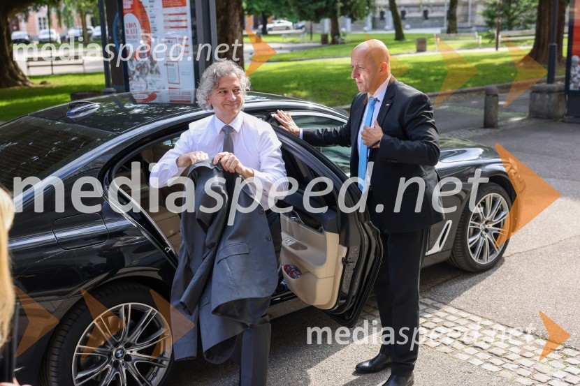 dr. Robert Golob, predsednik vlade RS;  ... Predsednik vlade dr. Robert Golob na delovnem obisku v Mariboru