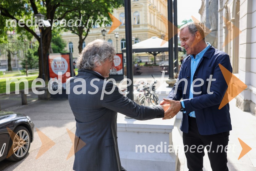 dr. Robert Golob, predsednik vlade RS;  Danilo Rošker, direktor SNG MariborPredsednik vlade dr. Robert Golob na delovnem obisku v Mariboru