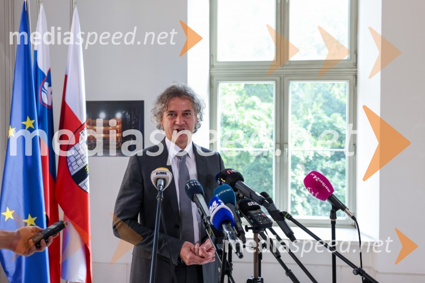 dr. Robert Golob, predsednik vlade RSPredsednik vlade dr. Robert Golob na delovnem obisku v Mariboru