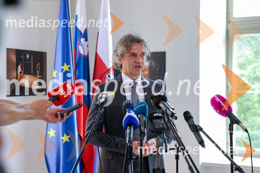 dr. Robert Golob, predsednik vlade RSPredsednik vlade dr. Robert Golob na delovnem obisku v Mariboru