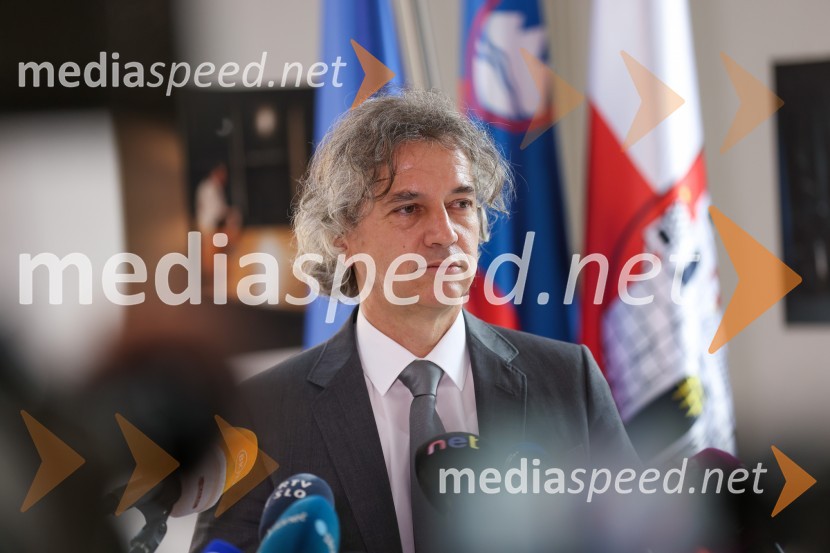 dr. Robert Golob, predsednik vlade RSPredsednik vlade dr. Robert Golob na delovnem obisku v Mariboru