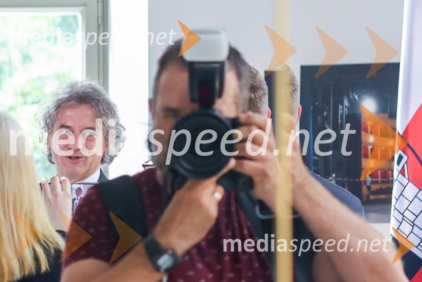 dr. Robert Golob, predsednik vlade RS;  Borut  Cvetko, kreativni direktor, Mediaspeed d.o.o.Predsednik vlade dr. Robert Golob na delovnem obisku v Mariboru