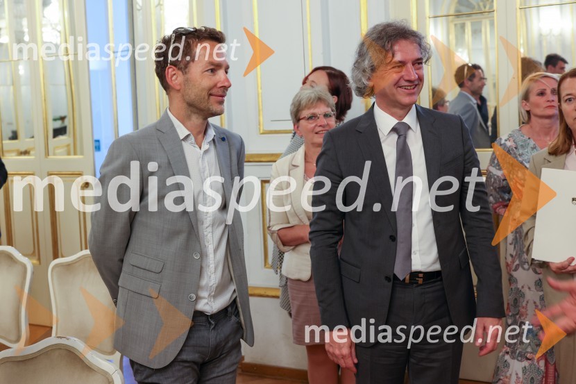  Aleš Novak, umetniški direktor Festival Borštnikovo srečanje; dr. Robert Golob, predsednik vlade RSPredsednik vlade dr. Robert Golob na delovnem obisku v Mariboru