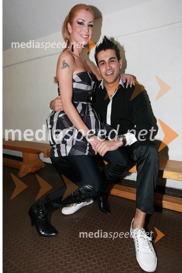 Petra Pečovnik, pevka in Domen Kumer, pevecRTV Net praznuje, novoletni koncert