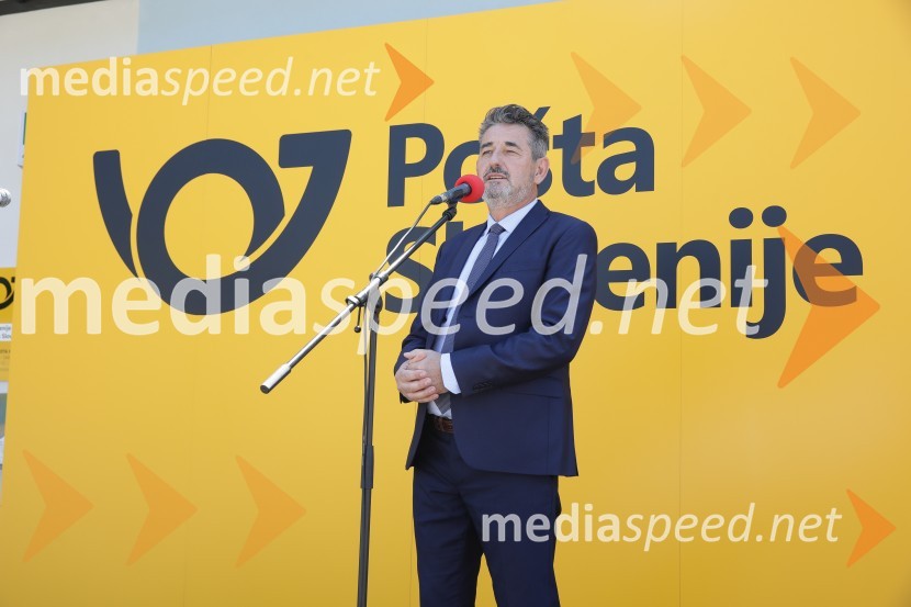  Damjan Lah, direktor Poslovne enote Pošte Slovenije v KopruOdprtje nove enote Pošte Slovenije v Portorožu