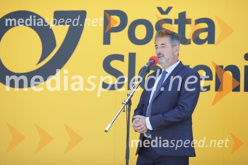  Damjan Lah, direktor Poslovne enote Pošte Slovenije v KopruOdprtje nove enote Pošte Slovenije v Portorožu