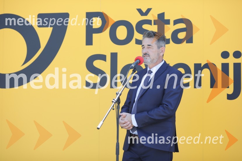  Damjan Lah, direktor Poslovne enote Pošte Slovenije v KopruOdprtje nove enote Pošte Slovenije v Portorožu