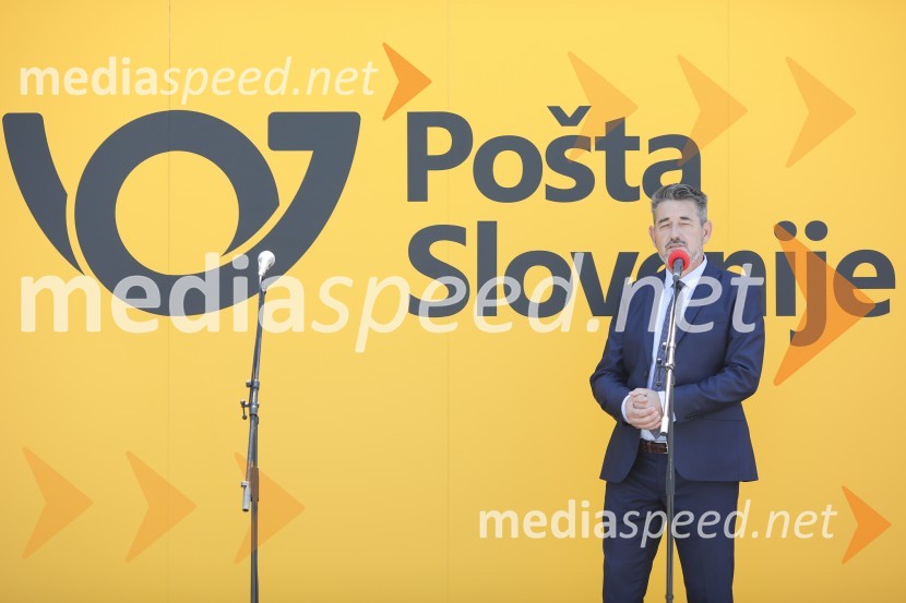  Damjan Lah, direktor Poslovne enote Pošte Slovenije v KopruOdprtje nove enote Pošte Slovenije v Portorožu