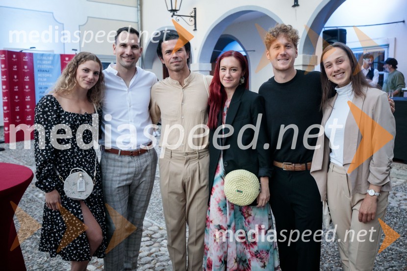  Lara Šlibar, Bolero Dance Center;  Matevž Česen, poklicni plesalec, koreograf, trener športnega plesa, plesni sodnik ;  Michal Rynia, koreograf, MN dance Company;  Nastja Bremec Rynia, koreografinja, MN dance Company;  ... ;  ... Filmski festival Krafft 2022, otvoritev