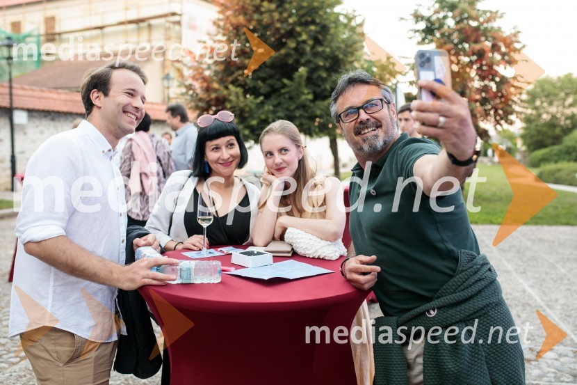  Nik  Škrlec, igralec;  Aja Kobe, igralka;  Lena Hribar  Škrlec, igralka;  Jernej Kuntner, igralecFilmski festival Krafft 2022, otvoritev