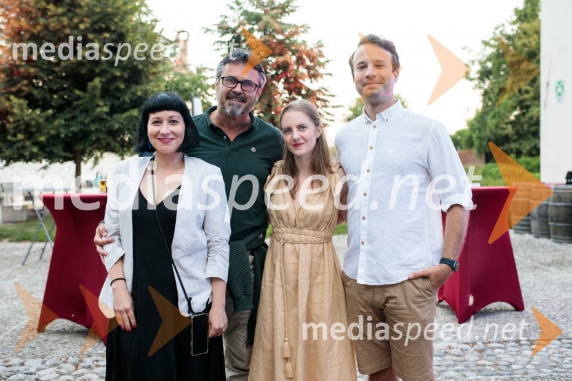 Aja Kobe, igralka;  Jernej Kuntner, igralec;  Lena Hribar  Škrlec, igralka;  Nik  Škrlec, igralecFilmski festival Krafft 2022, otvoritev