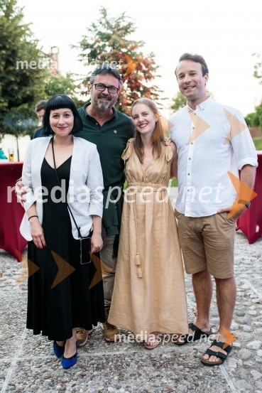  Aja Kobe, igralka;  Jernej Kuntner, igralec;  Lena Hribar  Škrlec, igralka;  Nik  Škrlec, igralecFilmski festival Krafft 2022, otvoritev