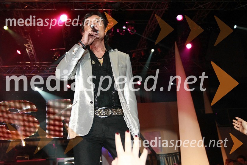 Jasmin Stavros, hrvaški pevecRTV Net praznuje, novoletni koncert