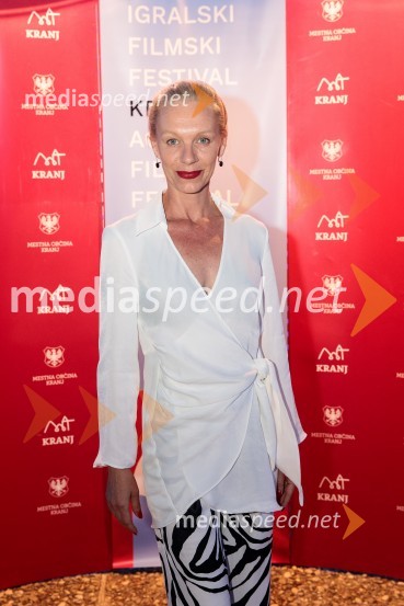  Rosana Hribar, plesalka, predstojnica sodobne katedre Akademije za plesFilmski festival Krafft 2022, otvoritev