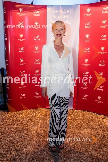  Rosana Hribar, plesalka, predstojnica sodobne katedre Akademije za plesFilmski festival Krafft 2022, otvoritev