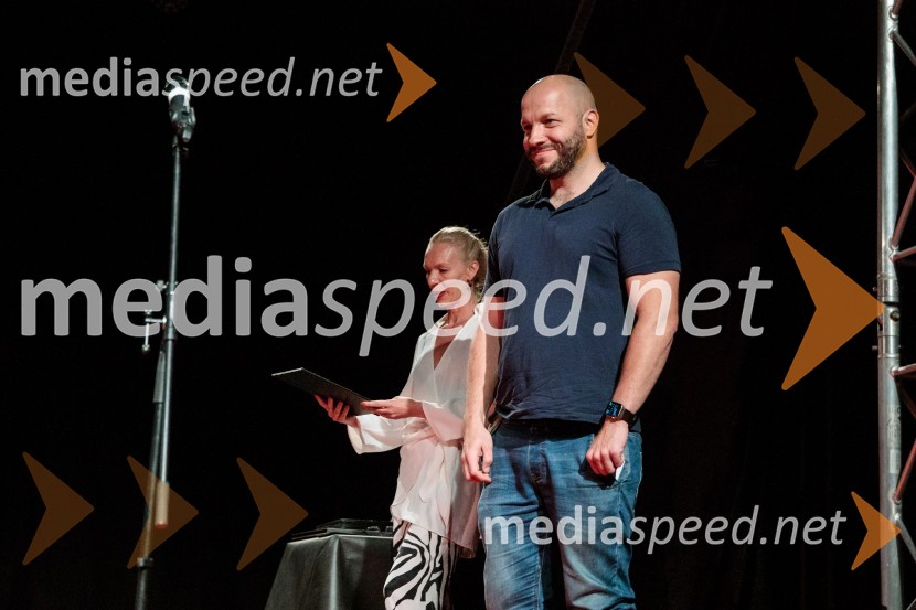  Rosana Hribar, plesalka, predstojnica sodobne katedre Akademije za ples;  ... Filmski festival Krafft 2022, otvoritev