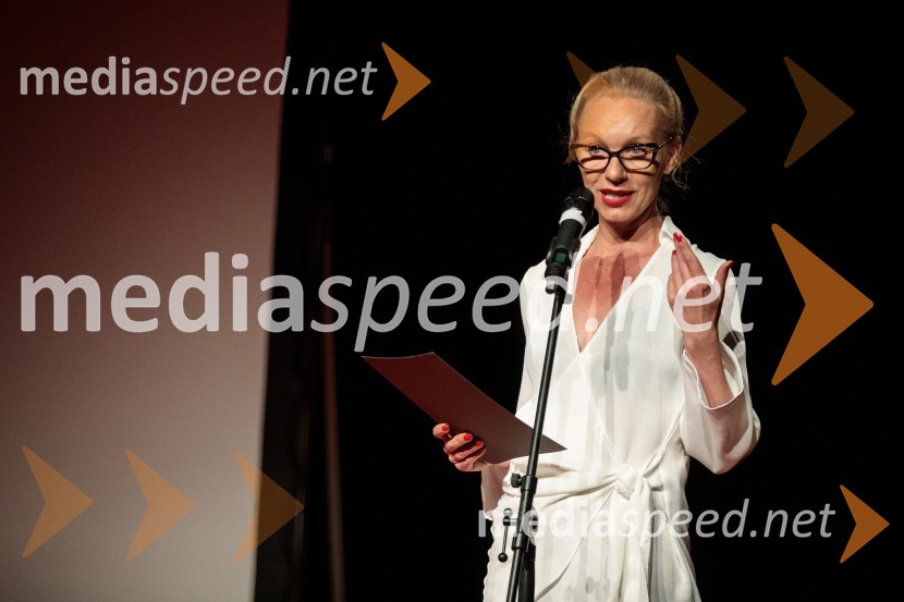  Rosana Hribar, plesalka, predstojnica sodobne katedre Akademije za plesFilmski festival Krafft 2022, otvoritev