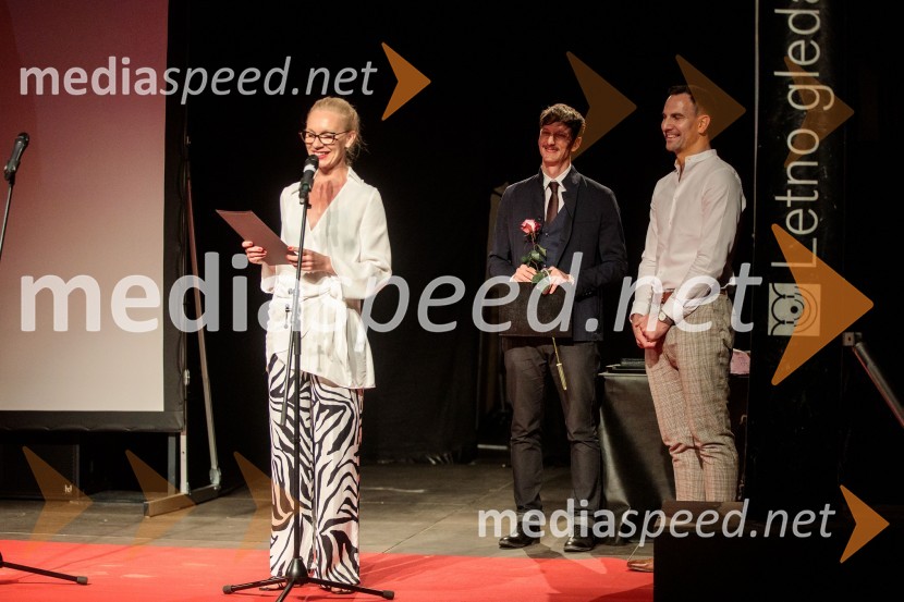  Rosana Hribar, plesalka, predstojnica sodobne katedre Akademije za ples;  ... ;  Matevž Česen, poklicni plesalec, koreograf, trener športnega plesa, plesni sodnik Filmski festival Krafft 2022, otvoritev