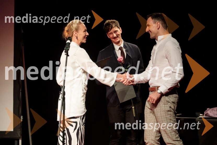  Rosana Hribar, plesalka, predstojnica sodobne katedre Akademije za ples;  ... ;  Matevž Česen, poklicni plesalec, koreograf, trener športnega plesa, plesni sodnik Filmski festival Krafft 2022, otvoritev